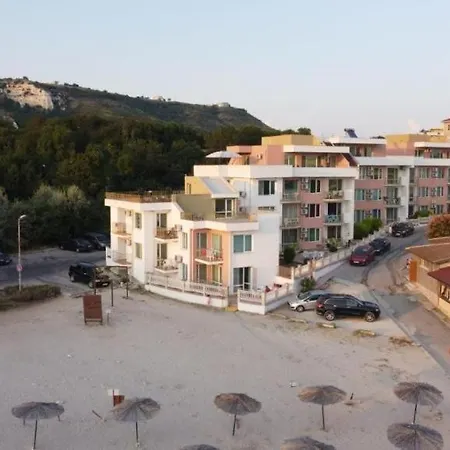 Mira Sea Paradise Apartament Cavarna